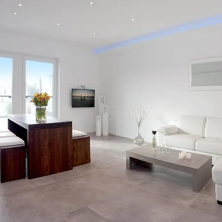 Exklusive Mit Blick Auf Den Yachthafen * Peenemunde