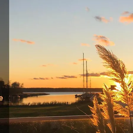 Exklusive Mit Blick Auf Den Yachthafen * Peenemunde